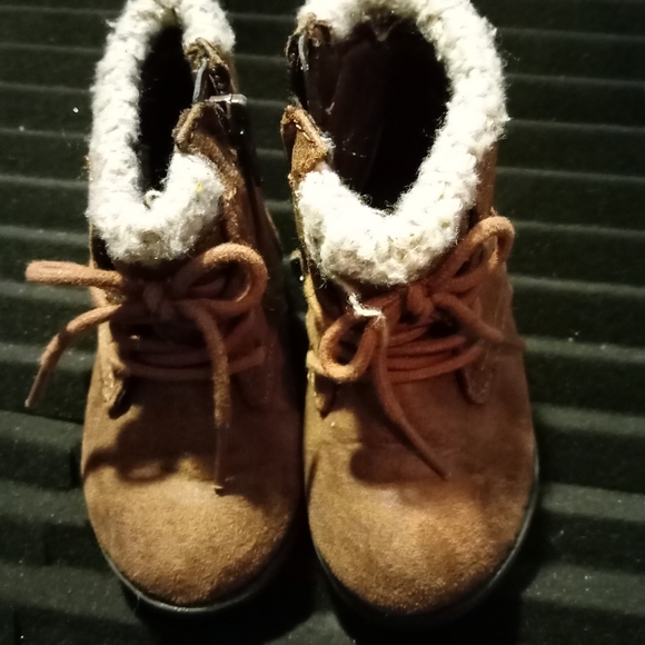 Girls boots - Picture 1 of 6